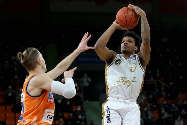 高身体对抗 高身体对抗