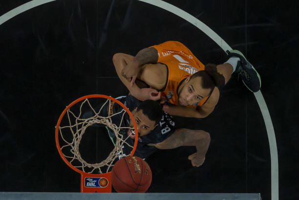 在接受采访 在接受采访