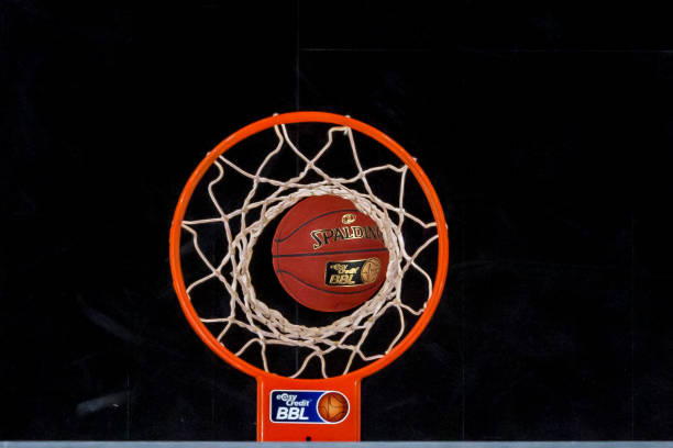 的高溢价趋 的高溢价趋